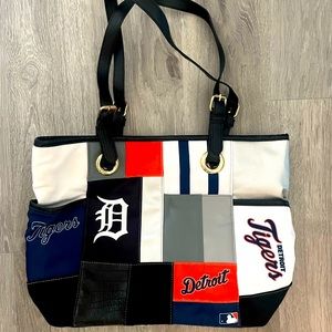 Designer Bradford Exchange Detroit Tigers Fan Purse / Tote
